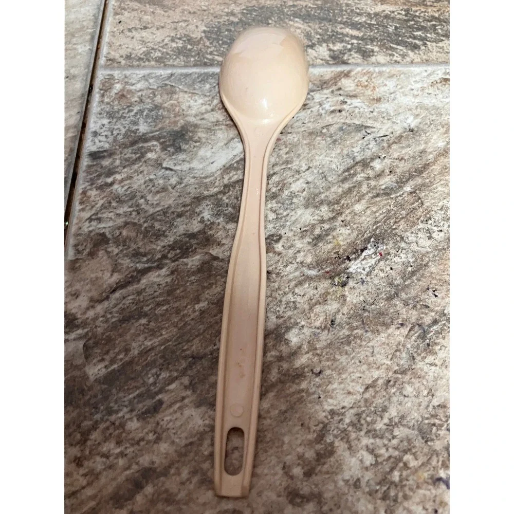 Vintage Style Peach Melamine Mixing 10.25 Inch Kitchen Utensil Made in China